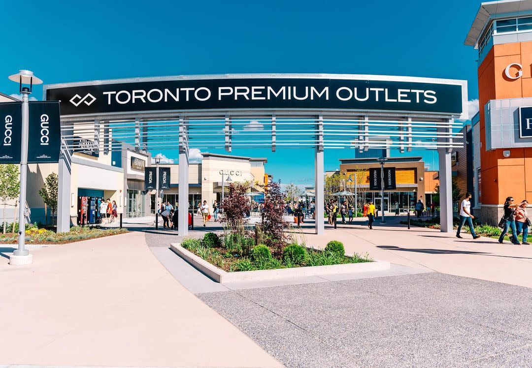 Toronto Premium Outlets, Halton Hills, ON